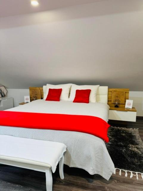 Apartments Paradise Licko Petrovo Selo Экстерьер фото